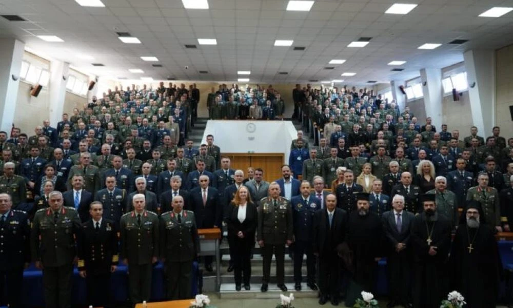 Ο Αρχηγός ΓΕΕΘΑ στην εκδήλωση για τα 20 χρόνια λειτουργίας της Ανώτατης Διακλαδικής Σχολής Πολέμου (Εικόνες)